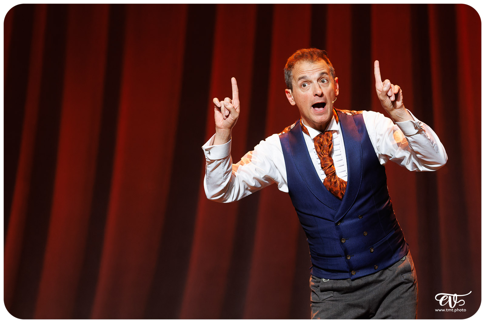 LA CLAQUE (FRED RADIX)